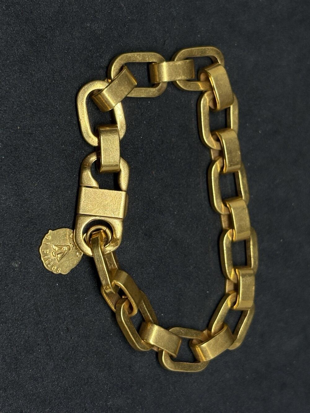 LIAO et Filles Chunky Gold Tone Matte Rectangle Link Bracelet Brass Push Clasp